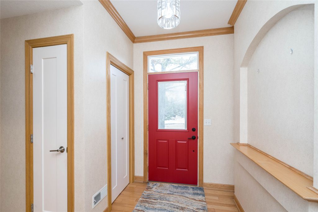 6200 EP True Parkway 124, West Des Moines, IA 50266