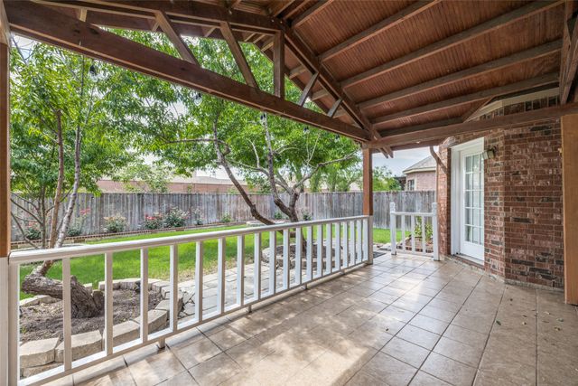 5283 W Cove Way, Grand Prairie, TX 75052