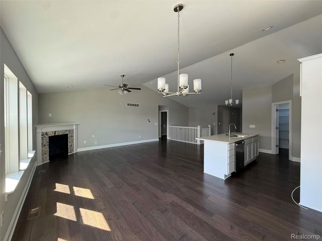 269 Canyon Creek Court 51, Marion Township, MI 48843