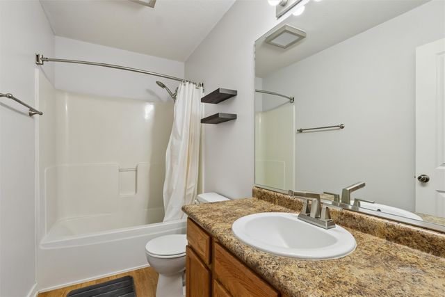 3151 SW Sharmin Lane, Ankeny, IA 50023
