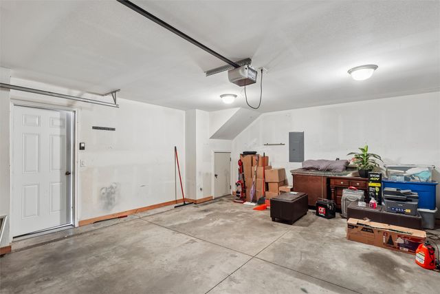 3151 SW Sharmin Lane, Ankeny, IA 50023