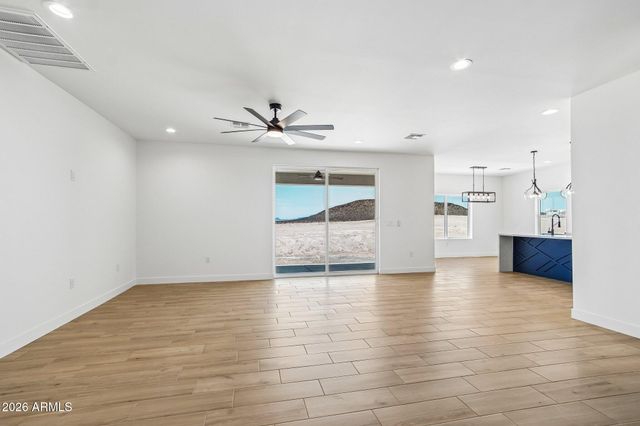 35987 W SUNLAND Avenue, Tonopah, AZ 85354