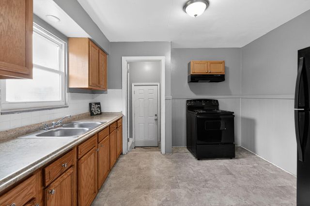 161 S James Road, Columbus, OH 43213