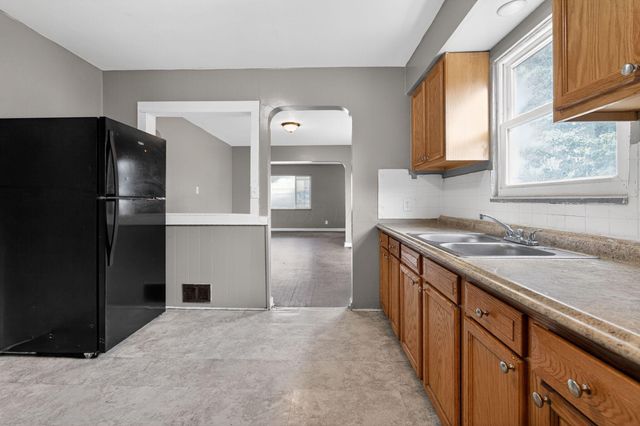 161 S James Road, Columbus, OH 43213