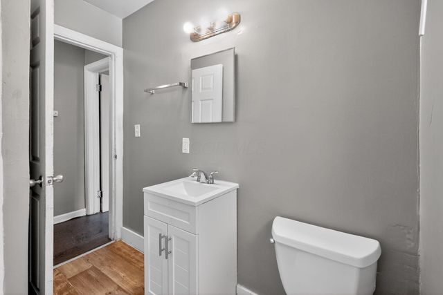 161 S James Road, Columbus, OH 43213