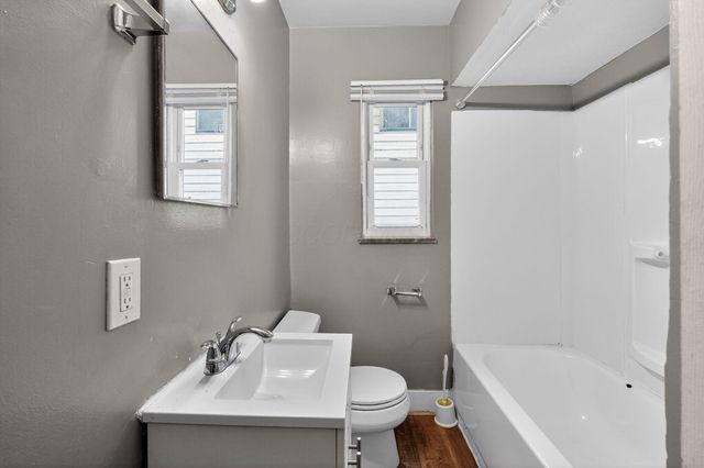 161 S James Road, Columbus, OH 43213