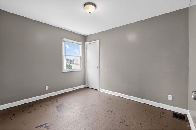 161 S James Road, Columbus, OH 43213