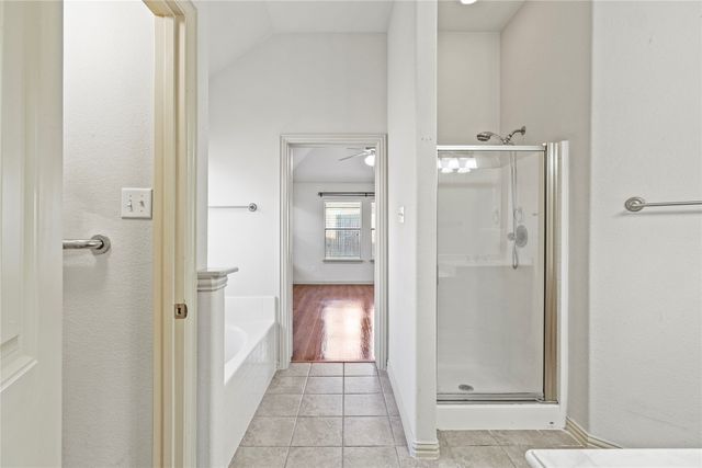 200 Chimney Rock Drive, Waxahachie, TX 75167