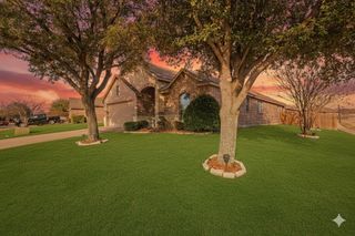 200 Chimney Rock Drive, Waxahachie, TX 75167