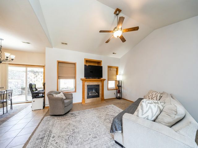 405 Aspen Drive, Norwalk, IA 50211