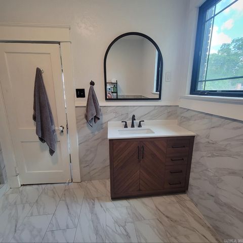 476 E Boswell, Batesville, AR 72501