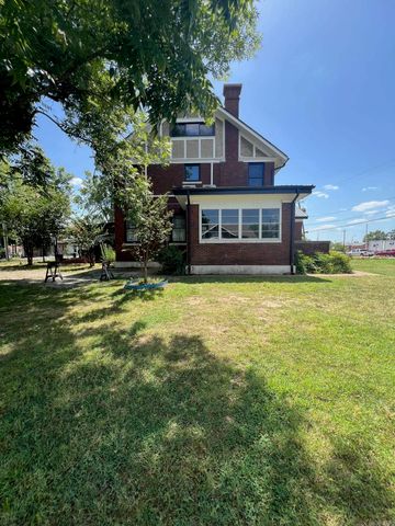 476 E Boswell, Batesville, AR 72501