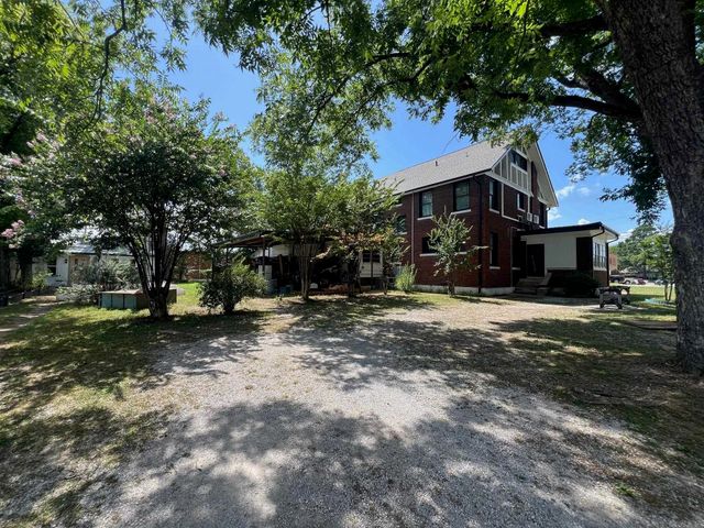 476 E Boswell, Batesville, AR 72501