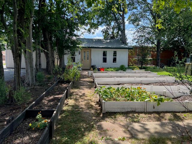 476 E Boswell, Batesville, AR 72501