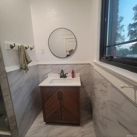 476 E Boswell, Batesville, AR 72501