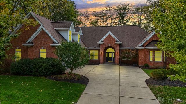 376 Yankee Trace Drive, Dayton, OH 45458
