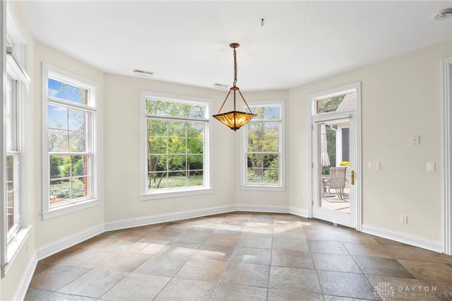 376 Yankee Trace Drive, Dayton, OH 45458