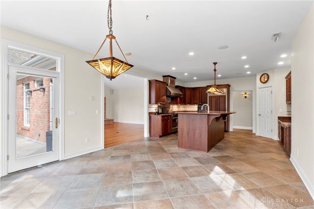 376 Yankee Trace Drive, Dayton, OH 45458