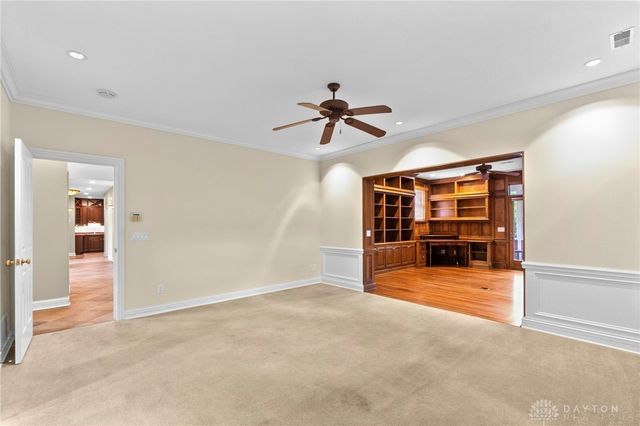 376 Yankee Trace Drive, Dayton, OH 45458