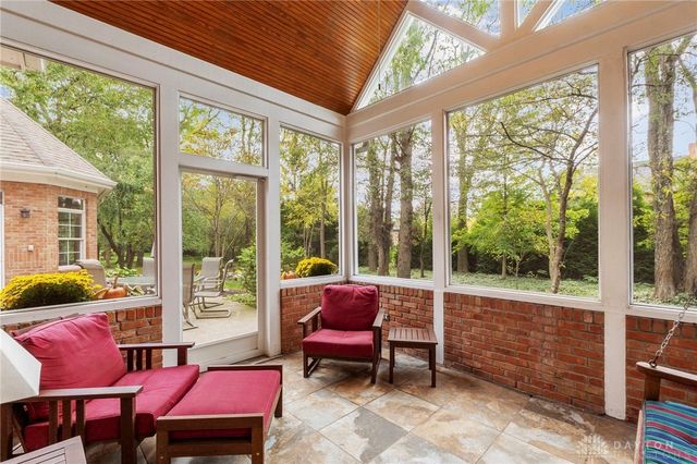 376 Yankee Trace Drive, Dayton, OH 45458