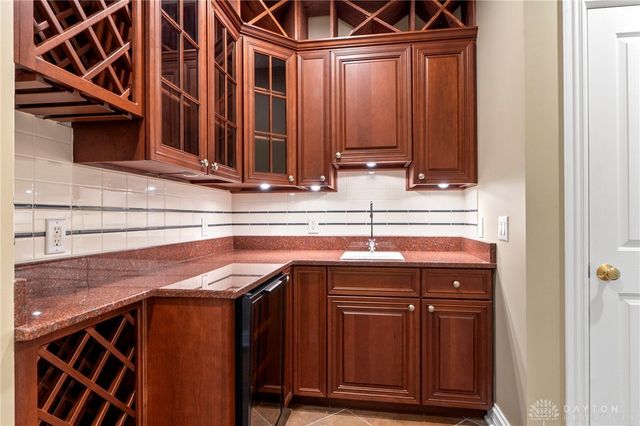 376 Yankee Trace Drive, Dayton, OH 45458