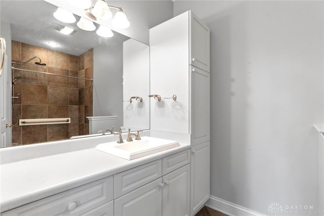 376 Yankee Trace Drive, Dayton, OH 45458