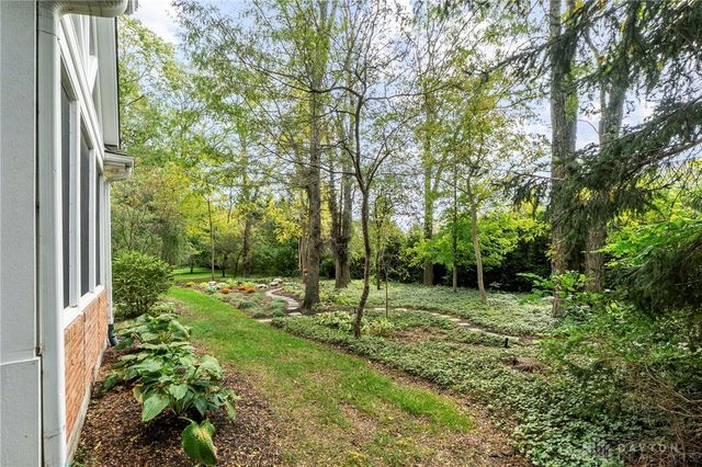 376 Yankee Trace Drive, Dayton, OH 45458