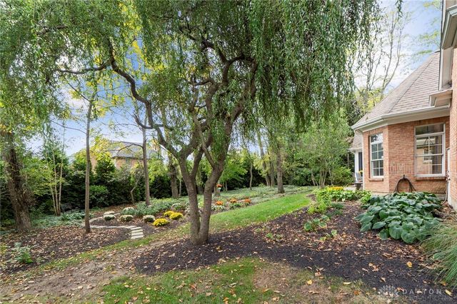 376 Yankee Trace Drive, Dayton, OH 45458