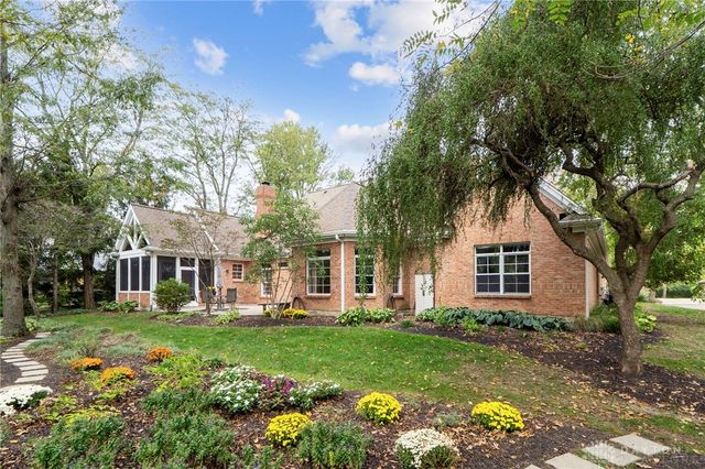 376 Yankee Trace Drive, Dayton, OH 45458