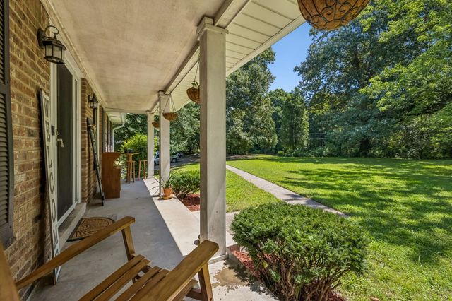 937 Needmore Rd, Clarksville, TN 37040