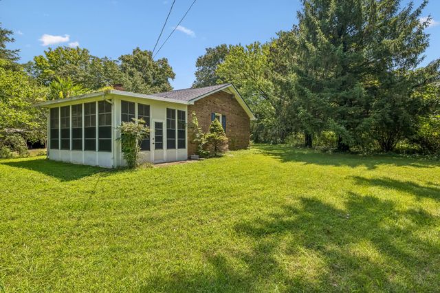 937 Needmore Rd, Clarksville, TN 37040
