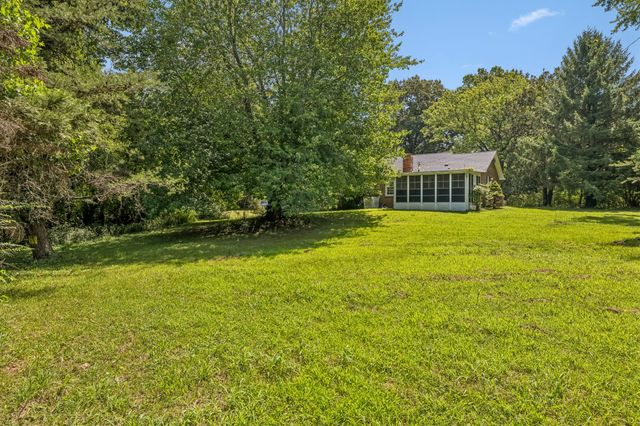 937 Needmore Rd, Clarksville, TN 37040
