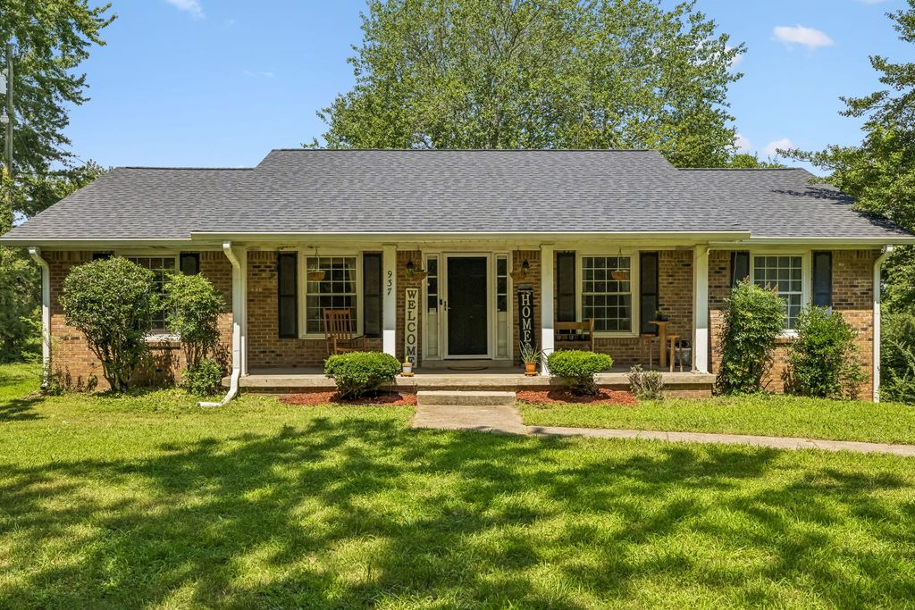 937 Needmore Rd, Clarksville, TN 37040