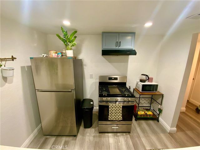 12141 Centralia 111, Lakewood, CA 90715