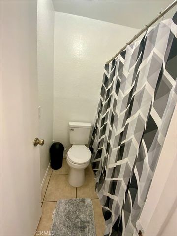 12141 Centralia 111, Lakewood, CA 90715