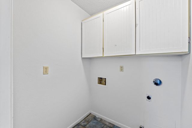 3904 Burr Oak LN, Austin, TX 78727