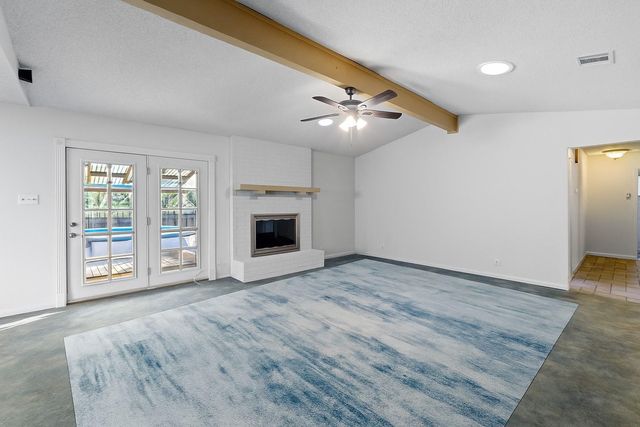 3904 Burr Oak LN, Austin, TX 78727