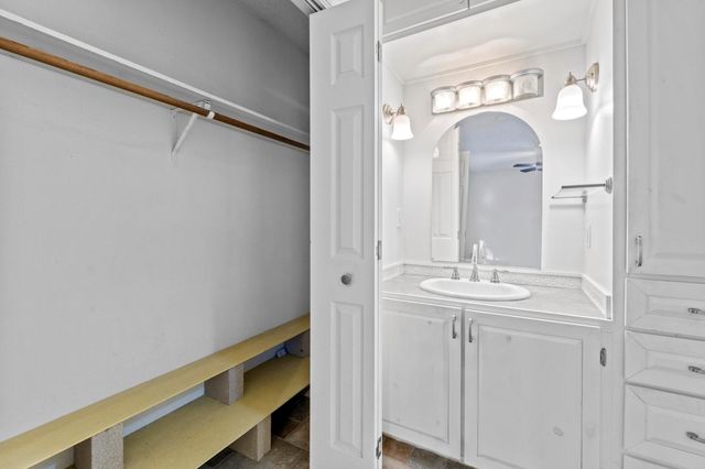 3904 Burr Oak LN, Austin, TX 78727