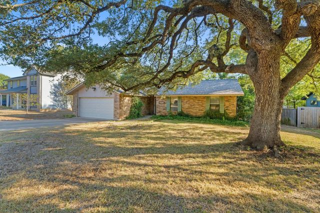 3904 Burr Oak LN, Austin, TX 78727