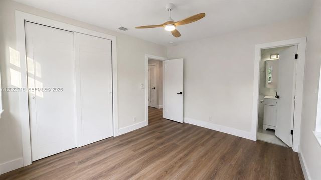 1155 Hayes St, Hollywood, FL 33019