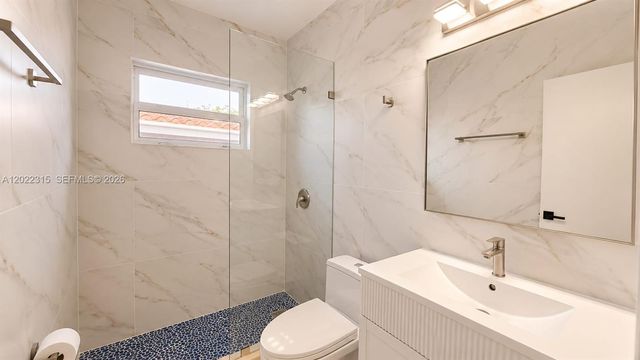 1155 Hayes St, Hollywood, FL 33019
