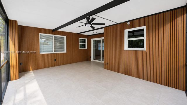 1155 Hayes St, Hollywood, FL 33019