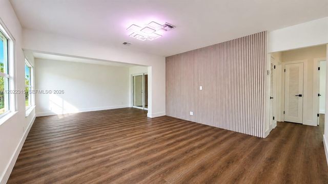 1155 Hayes St, Hollywood, FL 33019