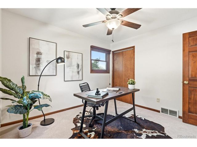 1843 Eisenhower Dr, Louisville, CO 80027