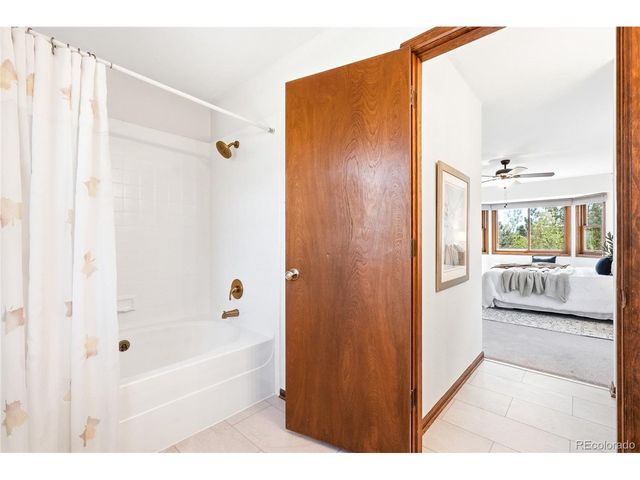 1843 Eisenhower Dr, Louisville, CO 80027