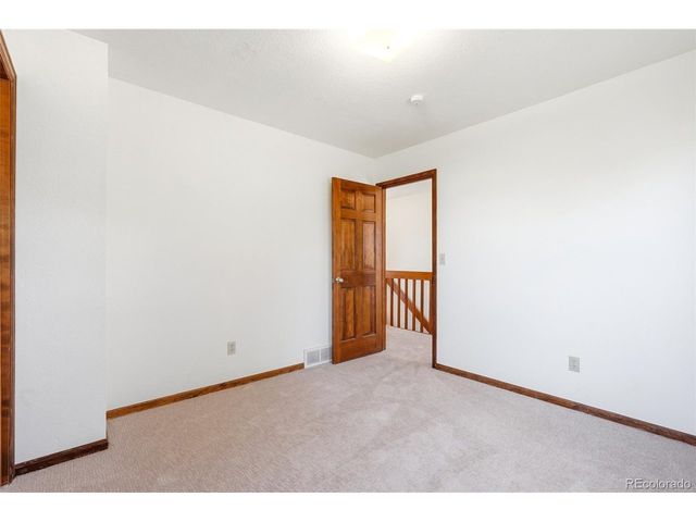 1843 Eisenhower Dr, Louisville, CO 80027
