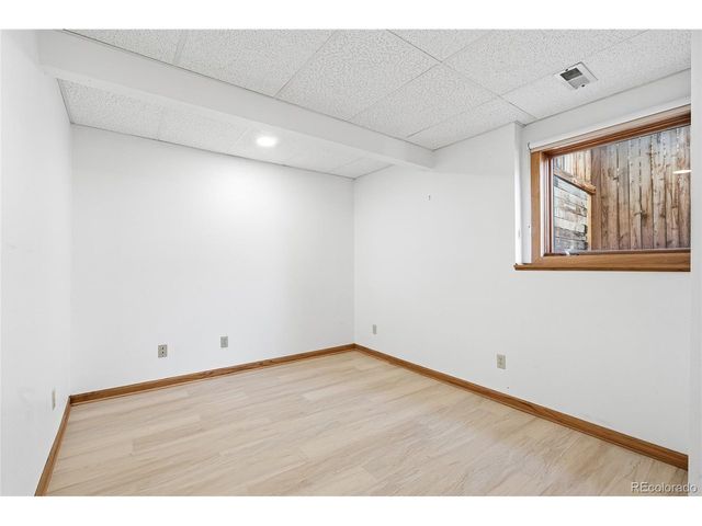 1843 Eisenhower Dr, Louisville, CO 80027