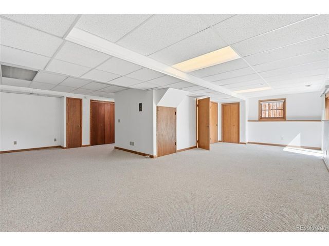 1843 Eisenhower Dr, Louisville, CO 80027