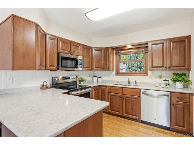 1843 Eisenhower Dr, Louisville, CO 80027