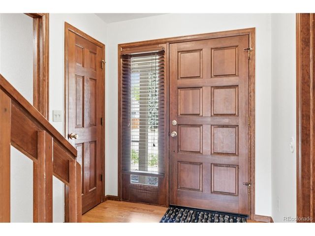1843 Eisenhower Dr, Louisville, CO 80027